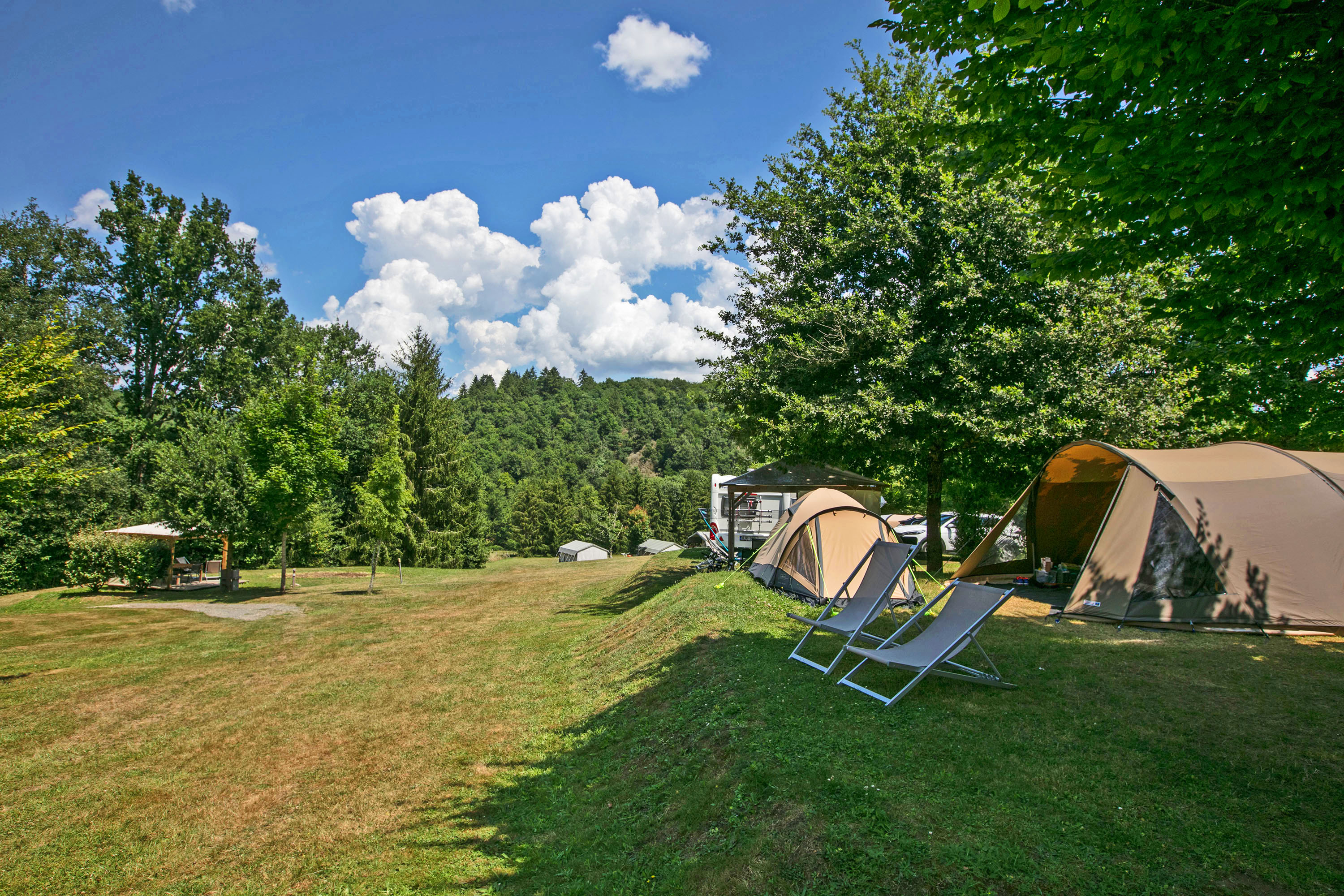 Camping Les Gorges du Chambon - Ciela Village - Image 1 Camping Les Gorges du Chambon - Ciela Village - Image 1