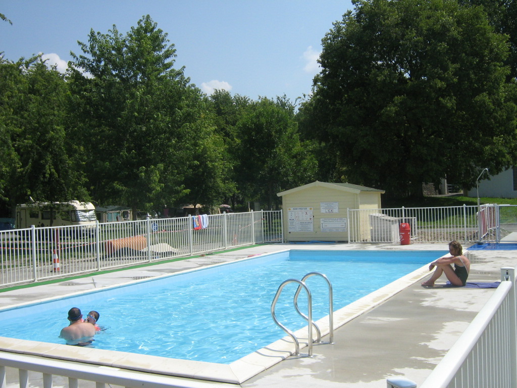 Camping Saintes Grandes Rives Camping Saintes Grandes Rives