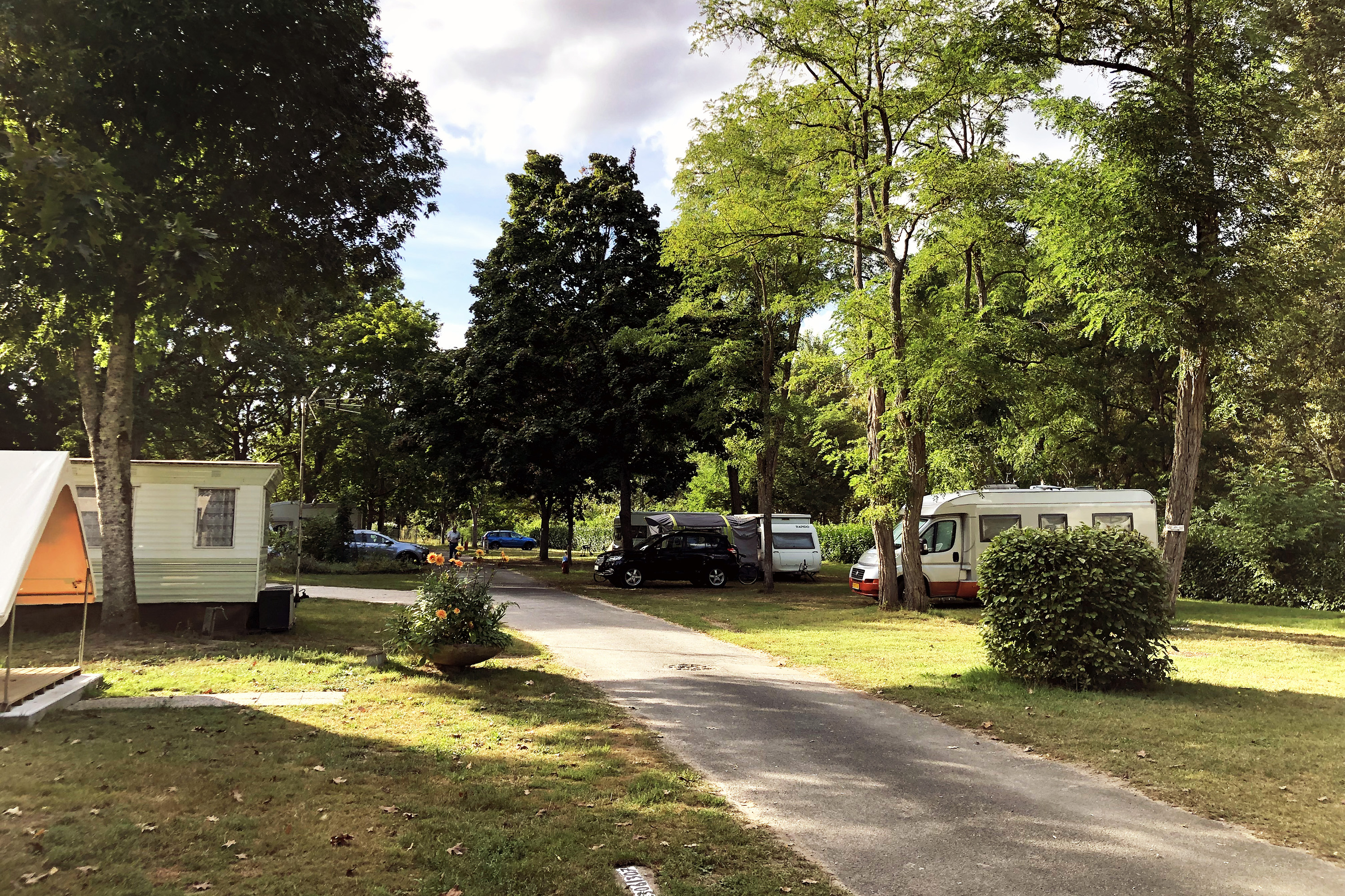 Camping L'Isle aux Moulins - Image 1 Camping L'Isle aux Moulins - Image 1