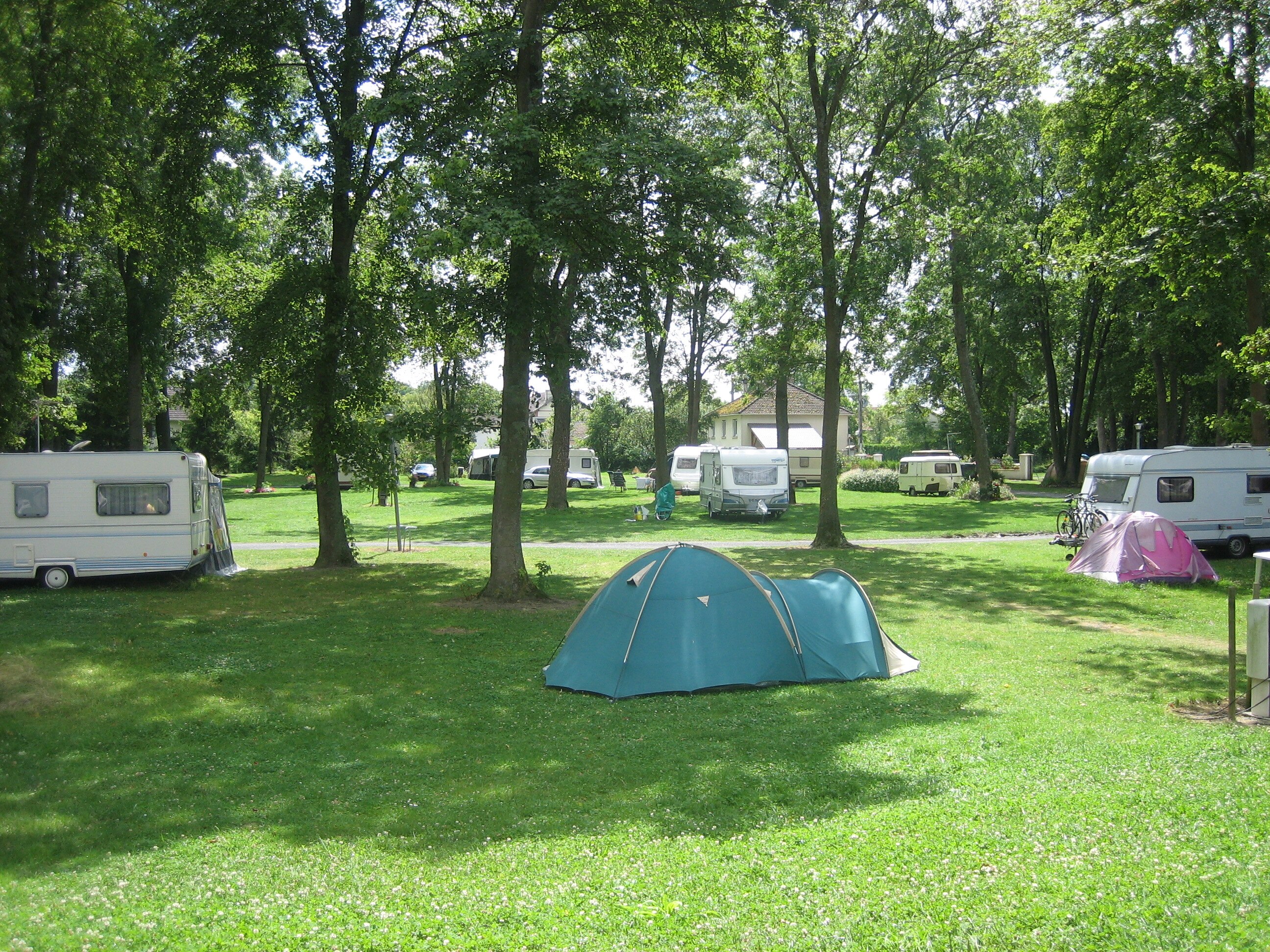 Camping La Montagne de Reims Onlycamp