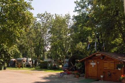 Camping de L'Ile Cherlieu